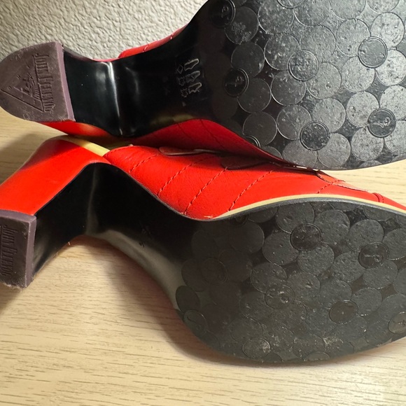 John Fluevog The Attic Tziporah Appliqué Slingback in Raspberry 8.5 - Picture 11 of 15